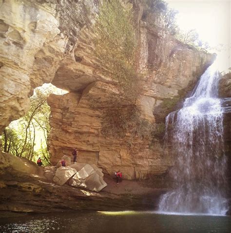 Chasing waterfalls in Catalonia - Guiri Girl in Barca