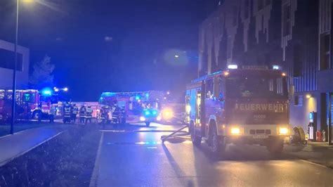 Fotos Brand In Hotel Am Oberfeld In Rosenheim Gro Einsatz Der Feuerwehr