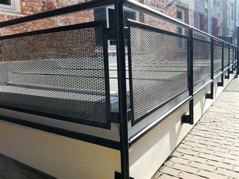 Modern Metal Exterior Railings – HomeDecorish