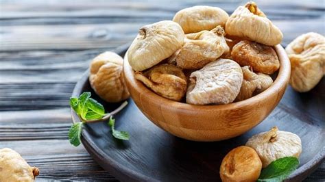 Anjeer Benefits For Men How And When To Consume Dry Figs Anjeer Khane