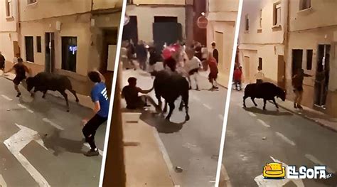 Joven De A Os Es Embestido Por Un Toro En Espa A Video