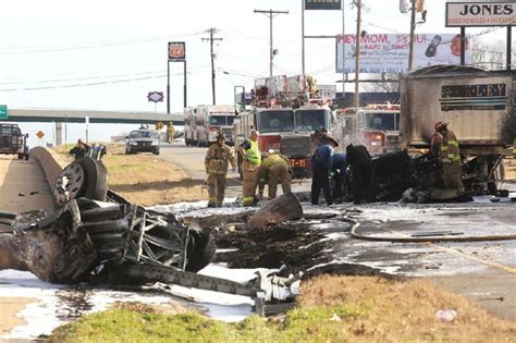 Big Rig Driver Dies In Wreck On I 30 The Arkansas Democrat Gazette