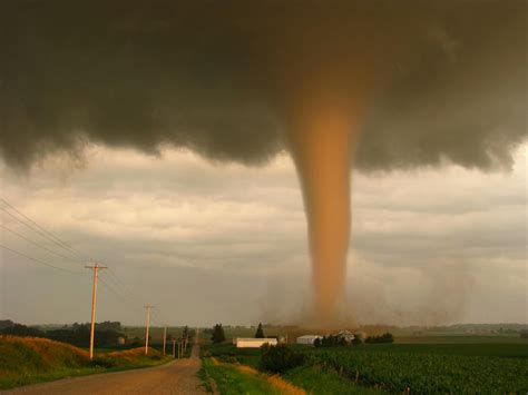 An Expert Meteorologist Answers Your Tornado Questions