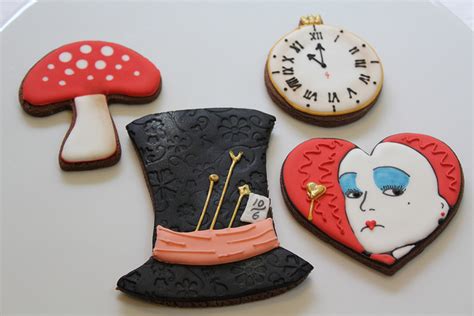 Awesome Alice In Wonderland Cookies - Between The Pages Blog