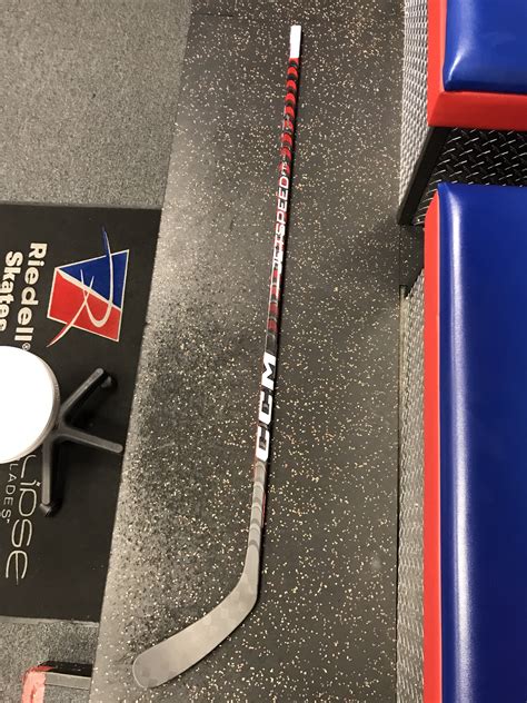 Senior New Right Handed CCM JetSpeed FT5 Pro Hockey Stick P29 75 Flex