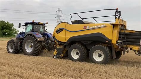 New Holland T With New Holland Big Baler High Density Square