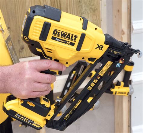 Sneak Peek of New Dewalt Cordless Tools for 2015