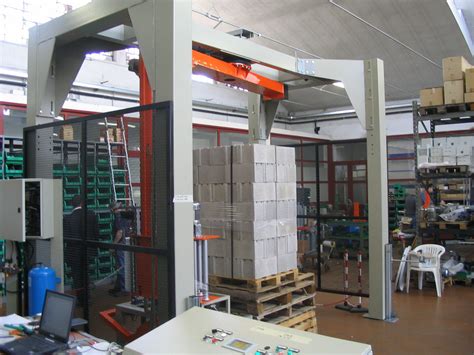 Envolvedora Con Brazo Giratorio AV1620 OFFICINA MECCANICA SESTESE S