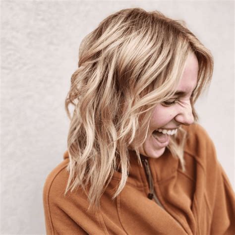 33 Honey Blonde Hair Shades To Warm Up Your Look