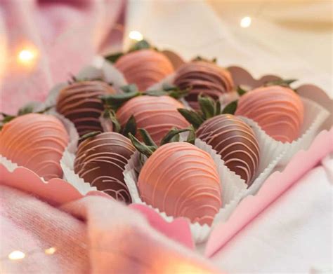 Easy Valentine S Day Chocolate Covered Strawberries Recipe Go Gluten