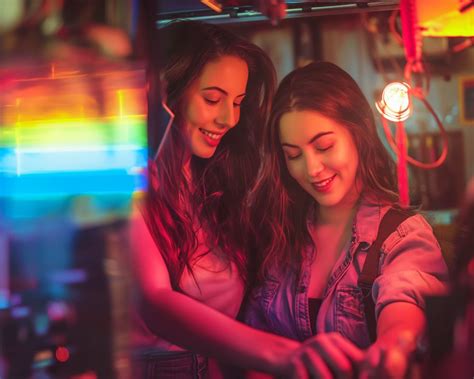 Best Lesbian Short Jokes Flirty Funny Fabulous One Liners