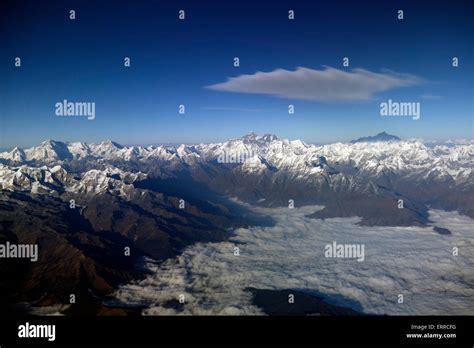 Vista aérea del Monte Everest y el Himalaya montañas como se ve desde