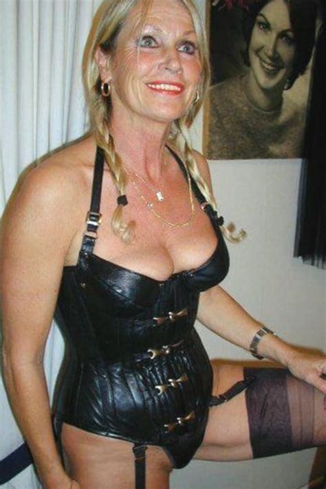 Grannies In Underwear Porn Pictures Xxx Photos Sex Images Pictoa