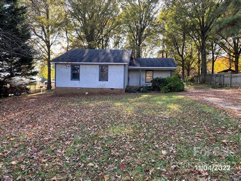 350 Poplar St Lincolnton Nc 28092 Mls 3923142 Coldwell Banker