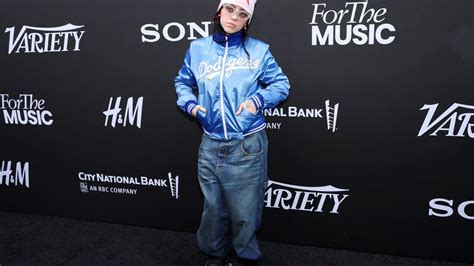 Billie Eilish Breaks Silence After Coming Out I Didnt Realize People