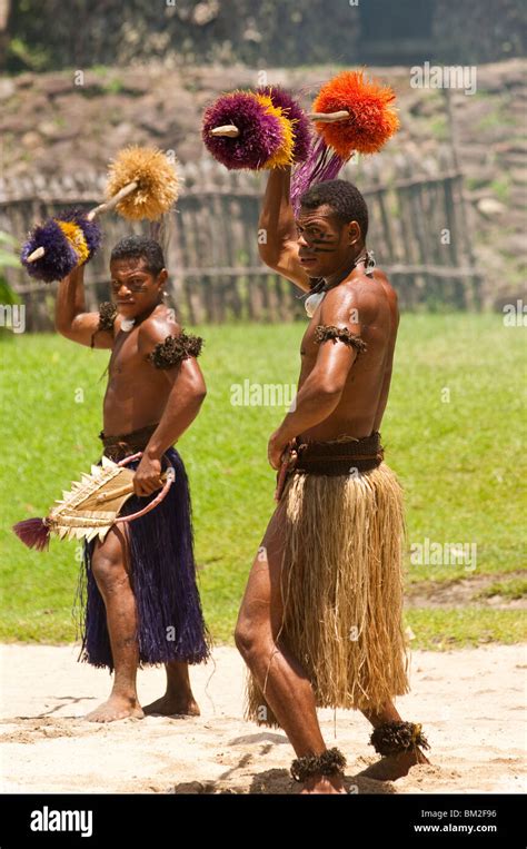 Fiji traditional clothing hi-res stock photography and images - Alamy