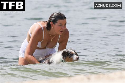 Brittany Hockley Sexy Seen Flaunting Her Hot Tits On The Beach In Sydney AZNude