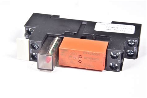 Vista previa: SIEMENS LZS:RT4A4L24, Steckrelais 24VDC Komplettgerät ...
