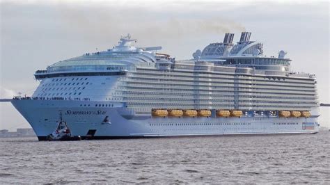 The Worlds Largest Passenger Ships Throughout History Hubpages