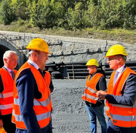 Sopralluogo Del Viceministro Ai Cantieri Del Tunnel Del Tenda Il