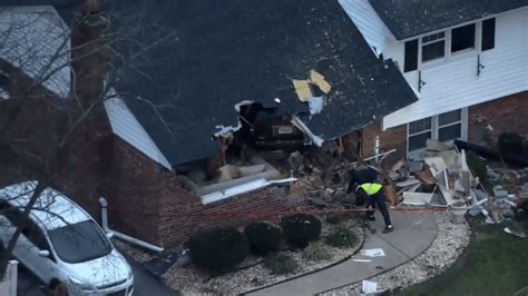 Vehicle Driven By Juvenile Crashes Into Centreville Va Home Police