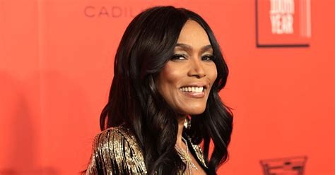 ‘black Panther Star Angela Bassett Is Set To Receive An Honorary Oscar Behind Her 30 Million