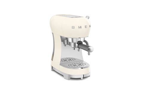 Espresso Kaffeemaschine ECF02 von Smeg Käfer Zeitung