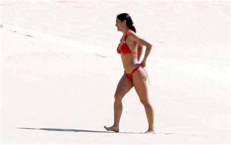 Salma Hayek Nuda E Sexy Foto Possibile Sex Tape Leaked Scene Di Sesso Thefappening