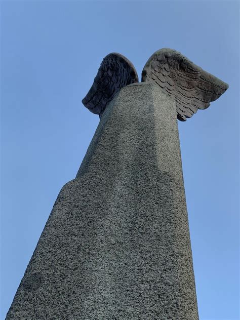 Two ‘hidden’ aviation markers to seek out in Seattle - The Points Guy