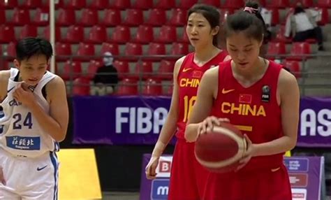 Basketball Top5 影快訊恨天高！中國女籃200雙塔狂虐禁區半場合拿29分 亞洲盃中華女籃半場落後中國37分