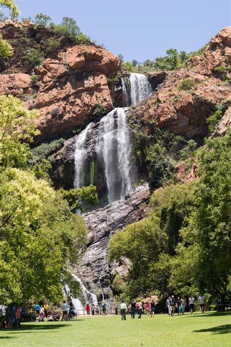 Waterval In Walter Sisulu National Botanical Garden In Kruisbeeld