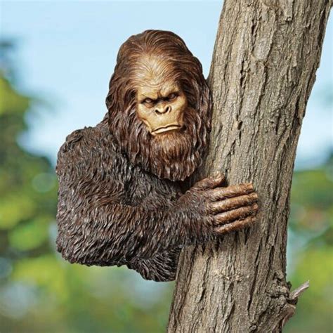 Big Bigfoot The Bashful Yeti Tree Statue