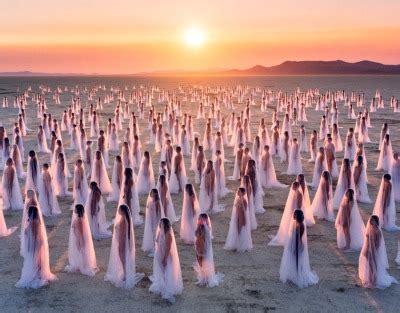 Artist On Tumblr Spencer Tunick Naked Pavement Tumbex