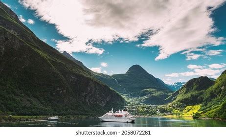 Geirangerfjord Timelapse Stock Photos And Pictures Images