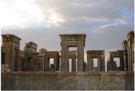 The Spectacular Monumental Architecture of the Achaemenid Empire ...