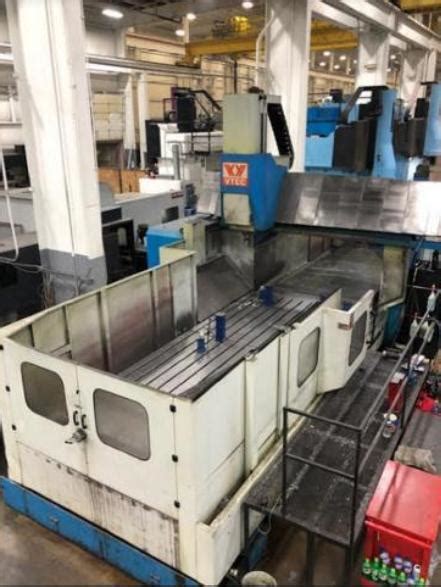 Used 2006 VISION WIDE V TEC VF 4000 Bridge Mills Vertical CNC 145