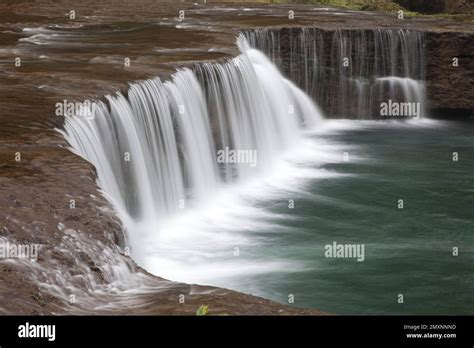 Huangguoshu Waterfall In Guizhou Stock Photo Alamy