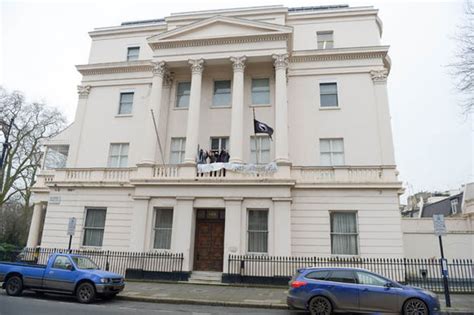 Squatters removed from 'Russian oligarch's' London mansion | UK | News ...