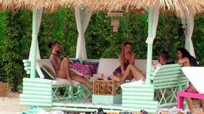 ROXANNE ZINGER Nude AZNude