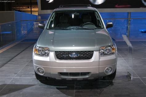 2004 Ford Escape Hybrid Image. Photo 2 of 8