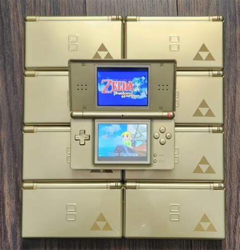 Nintendo Ds Lite Legend Of Zelda Phantom Hourglass Gold Handheld