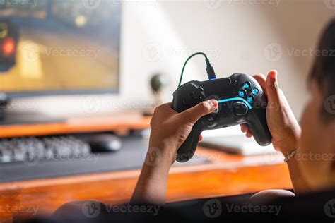 Hands Holding Gaming Controller 51781185 Stock Photo at Vecteezy
