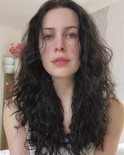 OnlyFans star says she wants to sell her eggs because her ‘genes are