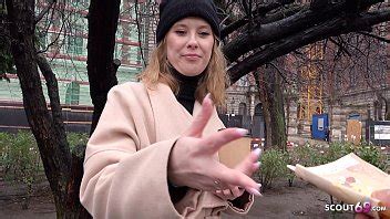 SCOUT ALEMÁN CASEY DELGADA COLEGIALA RECOGIDA PARA FOLLAR EN EL CASTING EN LA CALLE XVIDEOS
