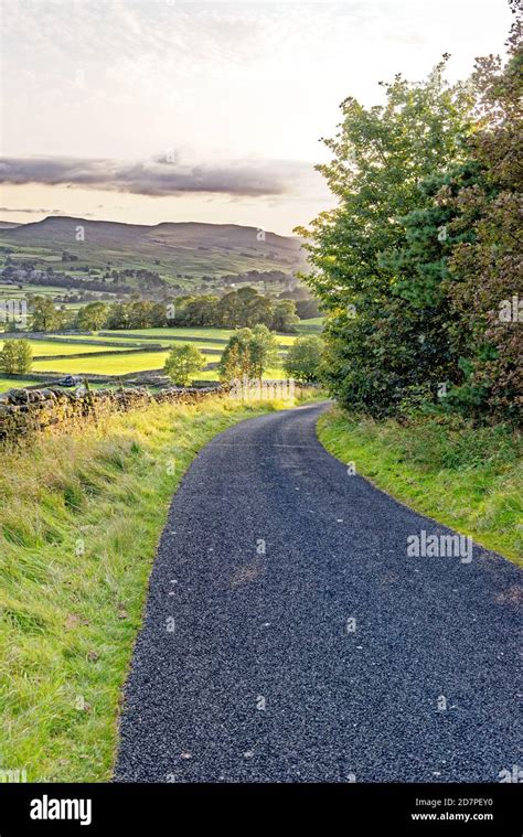 Country Road Yorkshire Dales National Park Yorkshire England United