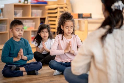 190+ Kids Meditating Classroom Stock Photos, Pictures & Royalty-Free ...