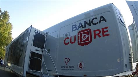 Reggio Calabria Viaggio Nella Banca Del Cuore Sul Lungomare La