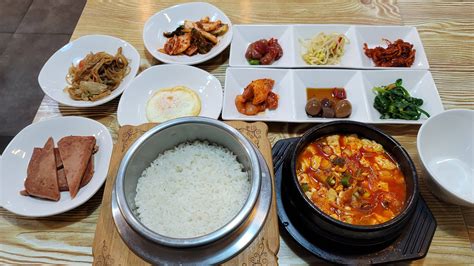 울산 삼산동 가마솥밥집 순두부찌개계란후라이스팸