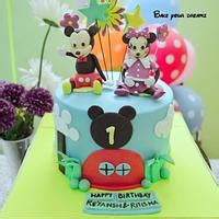 Micky And Minnie Decorated Cake By Bake Your Dreamz By Cakesdecor