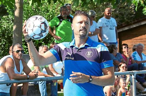 Fußball Landesliga Armin Redzepagic verlängert Trainer Engagement